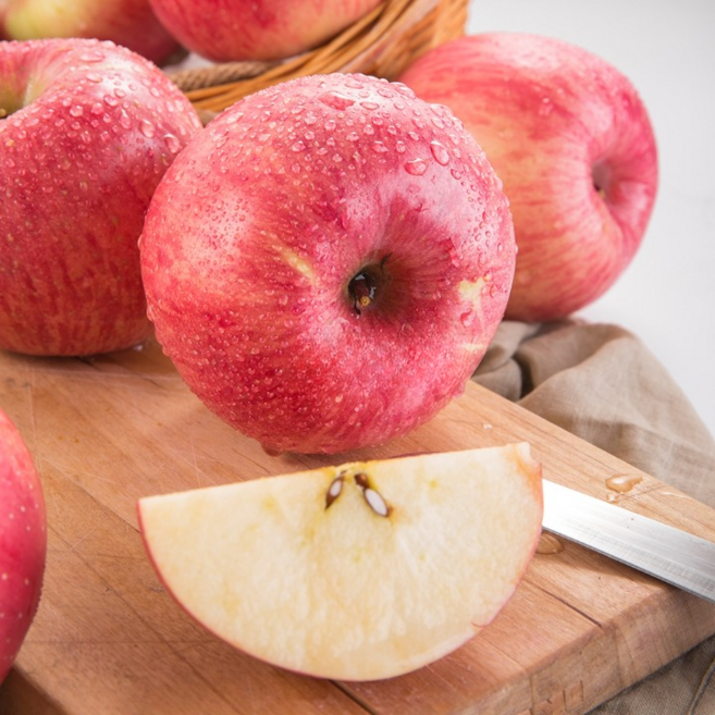 [한정수량딜]상큼풍미 꿀눌러담은 이달의농부 거품쫙뺀 못난이사과, 1박스, 3kg