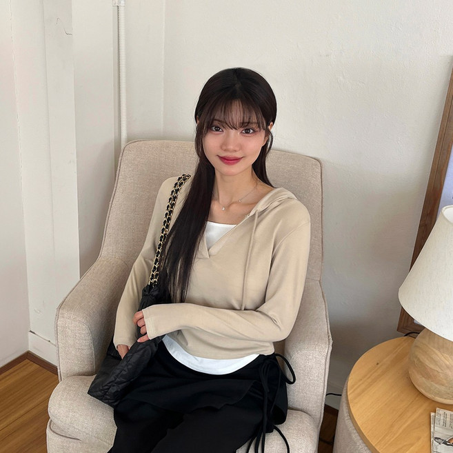 [디아미뇽] 캘리 브이넥 후드 레이어드 배색 스트링 무지 긴팔티