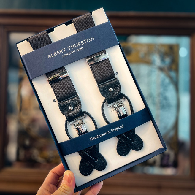 영국수입 알버트서스턴 다크브라운 초코램스킨 Y30mm 2WAY 클립 단추 혼용 멀티 Y형밴드 서스펜더 멜빵 Y타입 3점고정 튼튼한 오래쓰는 고급 선물포장 웨딩 남녀공용