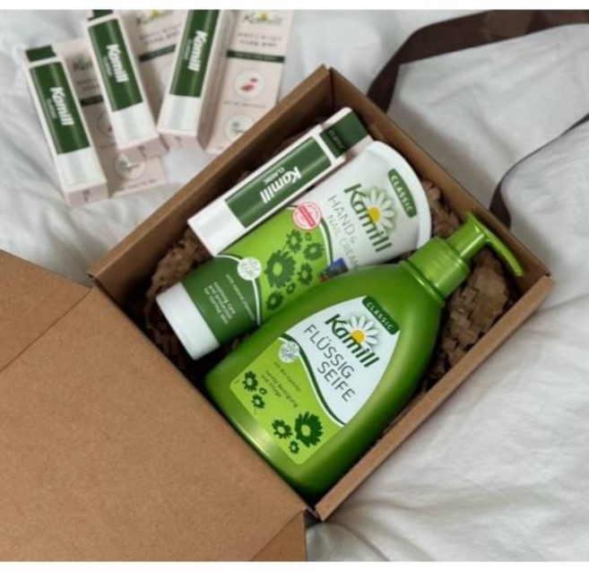 카밀 클래식 핸드크림 립밤 선물세트 /답례품 학교 기업 행사 돌잔치 결혼식 회사 /홍보 축하 감사 스티커 고정형, 1개