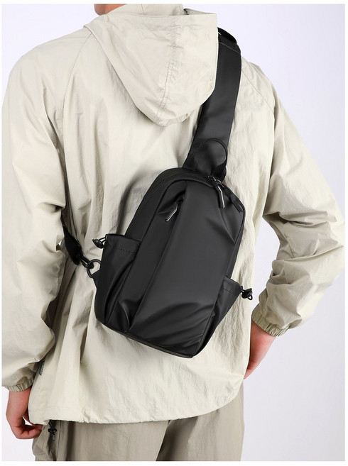 아도레 남녀공용 대용량 슬링백