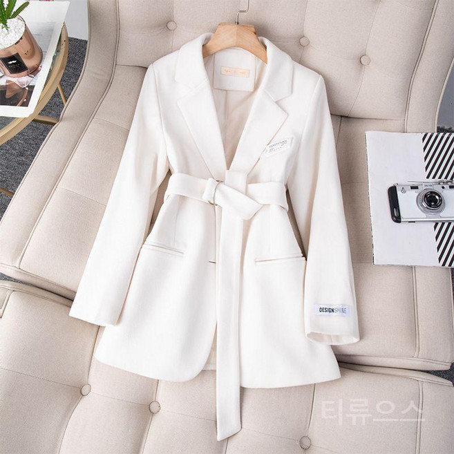티류으스 여성 울혼방 자켓 화이트 벨트형 슬림핏 가을 겨울 Z0407