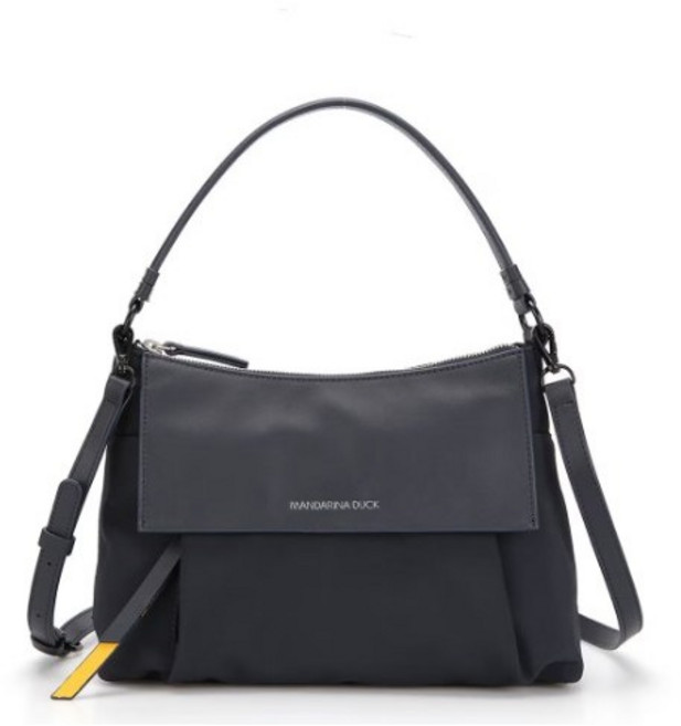 [국내매장판] 만다리나덕 가방 크로스백 PLEATS 크로스 어깨끈 플릿츠 토트백 블랙 P7T03651