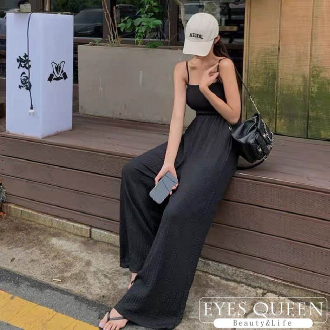 EYES QUEEN 皺皺紋吊帶連身褲, 黑色
