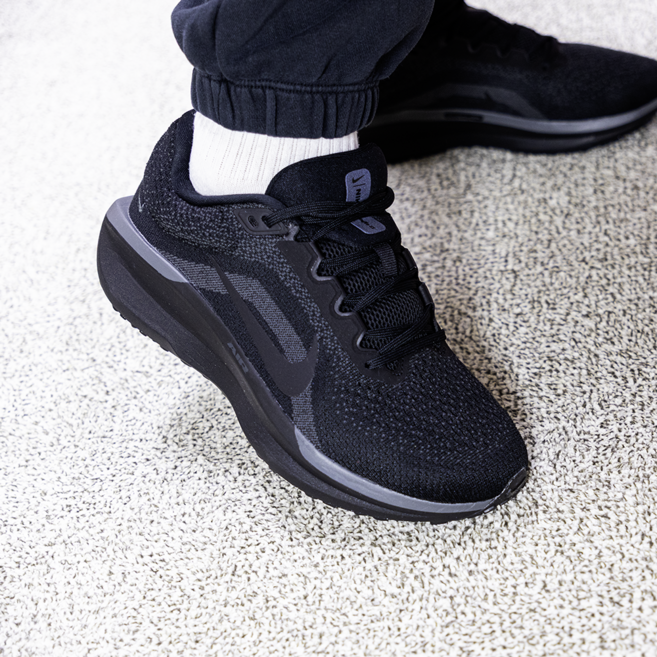 [국내매장판] 나이키 윈플로 11 남성 로드 러닝화 지지력 쿠셔닝 편한 신발 데일리 캐주얼 운동화