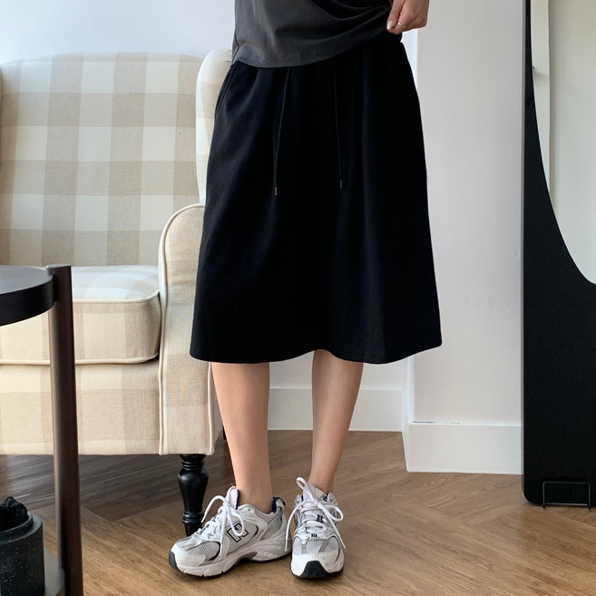 더한땀 핀턱 와이드 버뮤다 팬츠 남녀공용 트레이닝 반바지