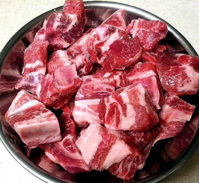 [의안이네] 찌게의 맛을 풍부하게 하는 가성비 끝판왕 국내산 등갈비 짜투리 고기, 1kg, 1개
