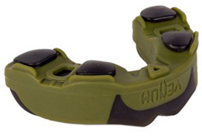 VENUM Predator 毒液 專業級 護齒 運動牙套 有效保護牙齒和口腔, 黑/卡其/黑, 1個