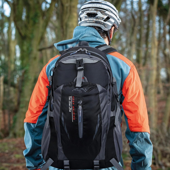 등산을 위한 다용도 백팩 - 사이클링 하이킹 캠핑을 위한 경량 아웃도어 백팩, 검은색