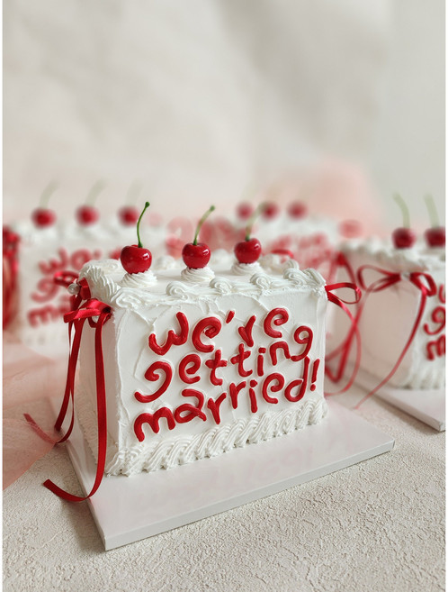 반달 웨딩케이크모형 완제품 브라이덜샤워소품 촬영용케이크 모형케이크 웨딩 촬영소품 결혼 레터링 케이크, 1개, 레드