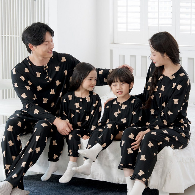 투위 가을겨울 피치기모 캐릭터 가족잠옷SET 커플잠옷