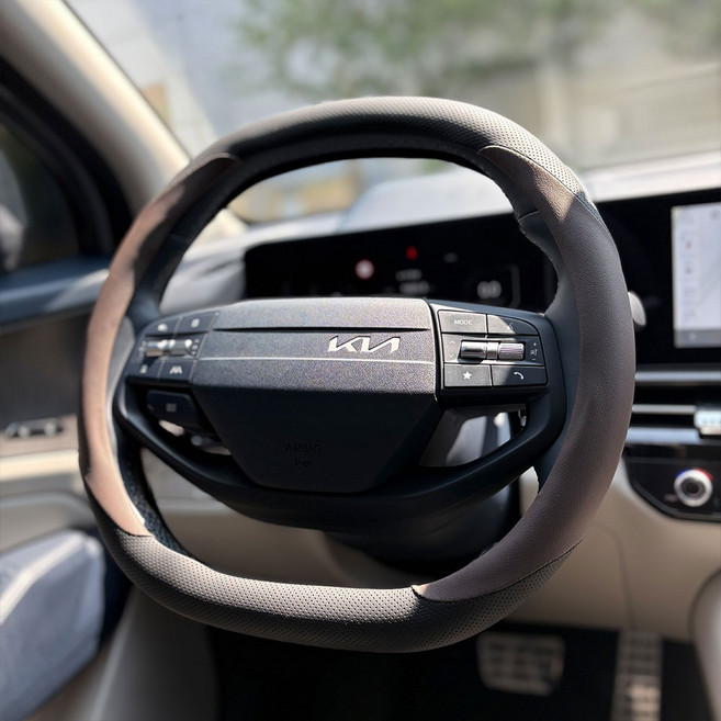 EV3 EV4 EV6 EV9 스포티지 쏘렌토 K8 육각 D컷 가죽 핸들커버, 브라운