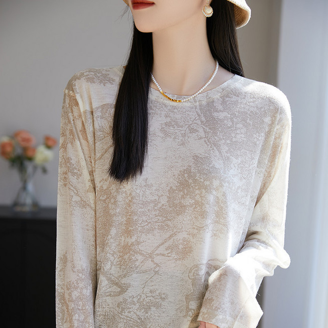 디자인 감각이 있는 여성용 텐셀 긴팔 티셔츠 얇고 세련된 타이다이 이너웨어 새로운 라운드넥 니트 스웨터