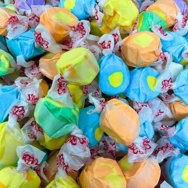 Assortit 과일 후루츠 프리미엄 복숭아 크림 소금물 태피 소프트 캔디 달콤한 맛 벌크 1파운드 가방 60개 이상 개별 포장 견과류 및 글루텐 프리 간식 16온스, 열대, 1개