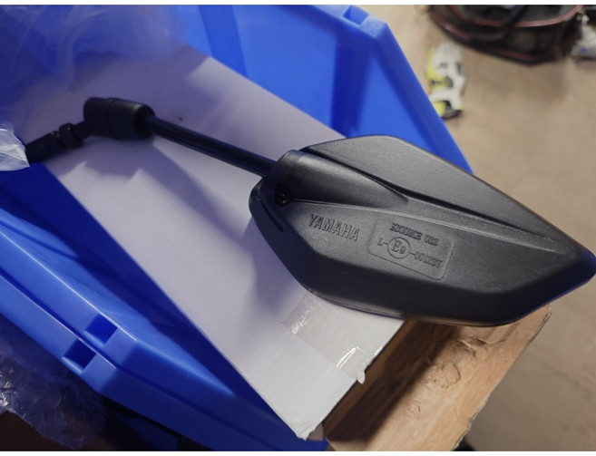 YAMAHA 後照鏡, 1個, 右邊