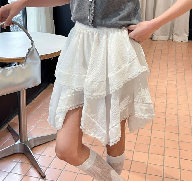 쌍천 빅사이즈 날씬해 보이는 레이스 루즈핏 노출 방지 스커트 언밸런스 케이크 스커트 방송 댄스 스커트 쌍천 A26041808