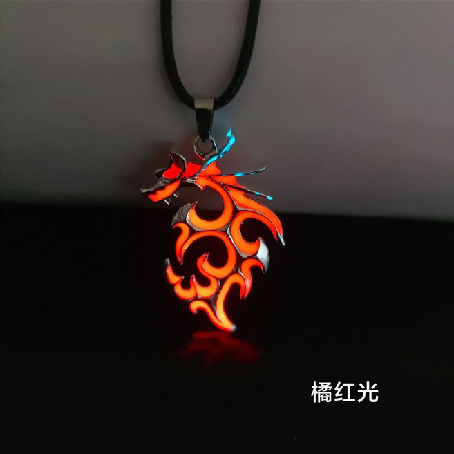 Sun_Plus 夜光吊墜項鍊 狼王火焰龍造型 復古嘻哈風格 發光飾品
