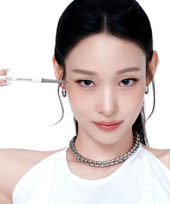 클리오 샤프 쏘 심플 워터프루프 펜슬라이너24AD, 1개, 001 블랙 1개
