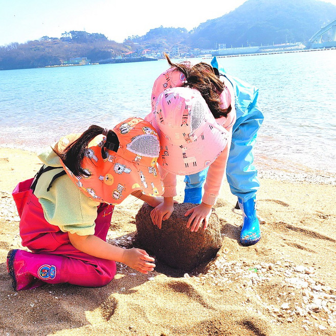 Kids Nine 어린이물놀이모자 유아 해루질 갯벌체험 주말농장 소풍 나들이 자외선uv차단모자 휘슬챙