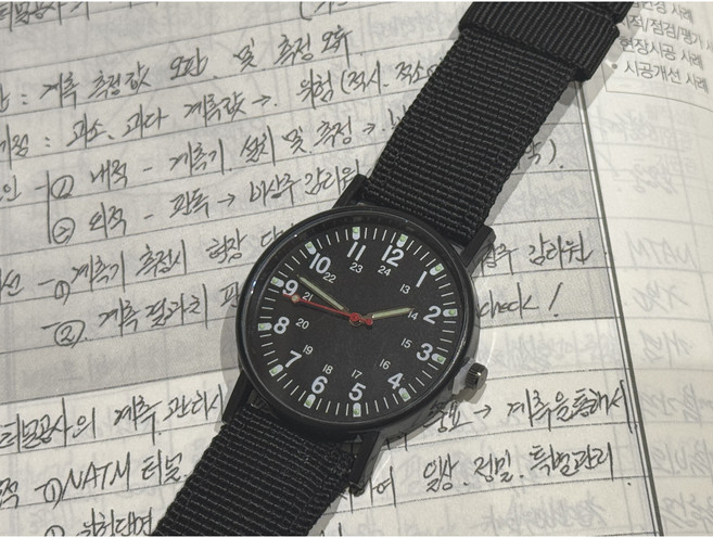 라잎디 집중력 올려주는 저소음 시계 자격증 수능 시험용 직업 업무용시계 간호사 군인 추천