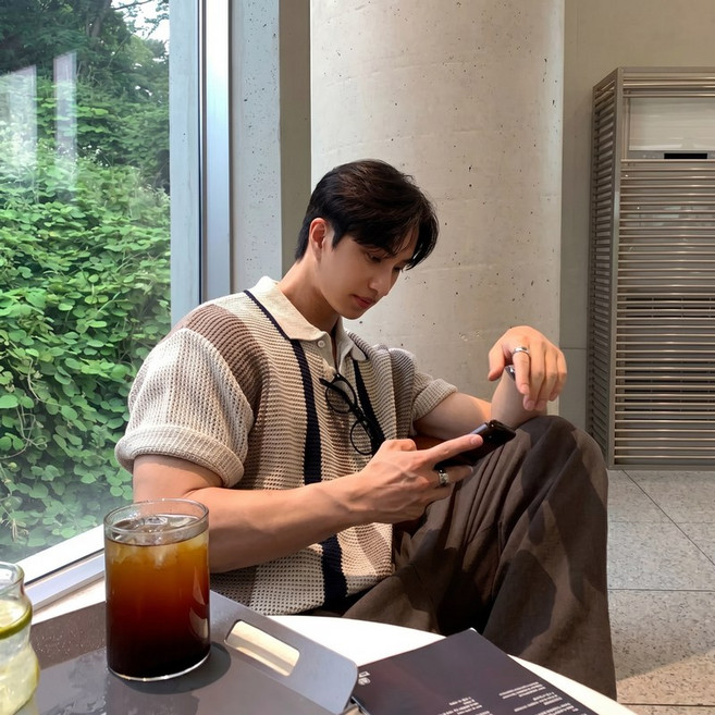 ANYOU 남성 여름 스트라이프 니트 반팔티 슬림핏 데일리 티셔츠