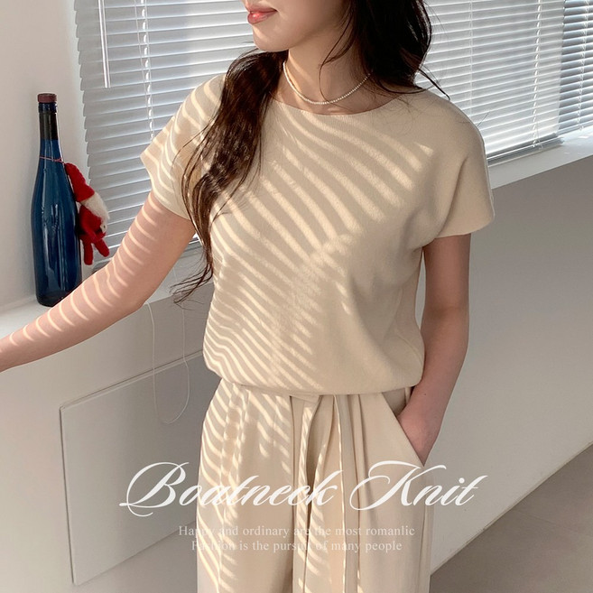 [순이] S.여성 보들보들 입술넥 반팔 니트티