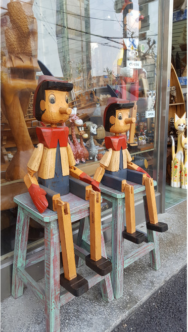 [소품팩토리]대형 앉아있는 빈티지 목각 피노키오인형 80cm. 100cm