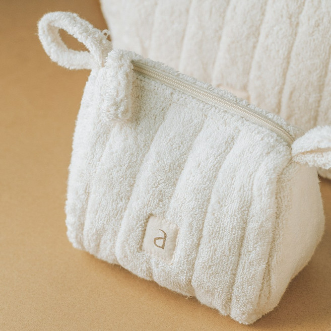 에이키코 클라우드 삼각 파우치 중형