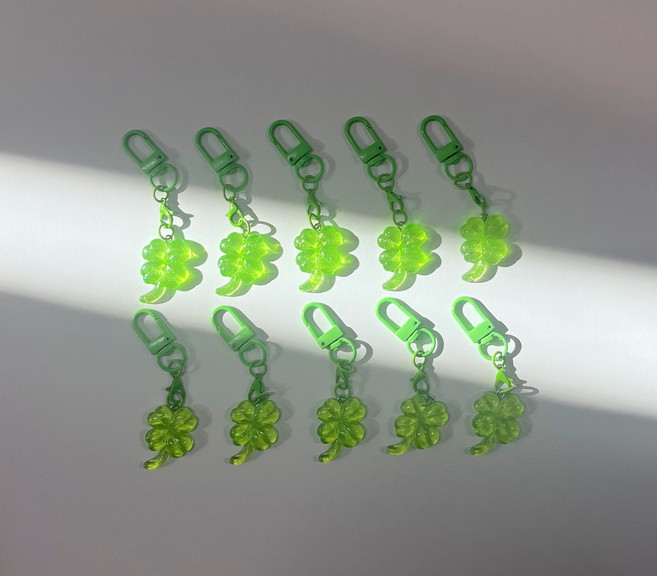 플라이로즈 네잎클로버 키링 행운 미니 키홀더 투명 컬러 10P 세트, 연두색 10P