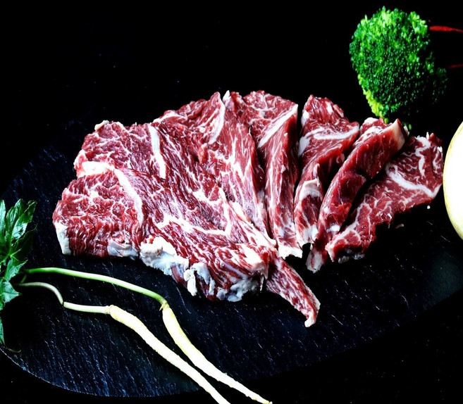 한푸짐 1등급 한우 구이용 300g / 꽃등심 치마살 갈비살 업진살 안창살 토시살 살치살, 1개, 한우토시살300g