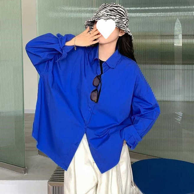 여자 여행 룩 공항 패션 루즈 핏 긴팔 블루 셔츠 코디art4+1aHt