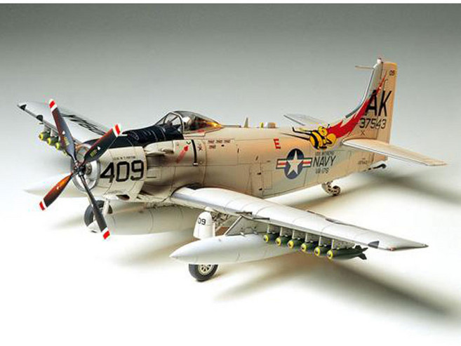 타미야 프라모델비행기 [61058] 1/48 Douglas A-1 Skyraider US Navy, 1개