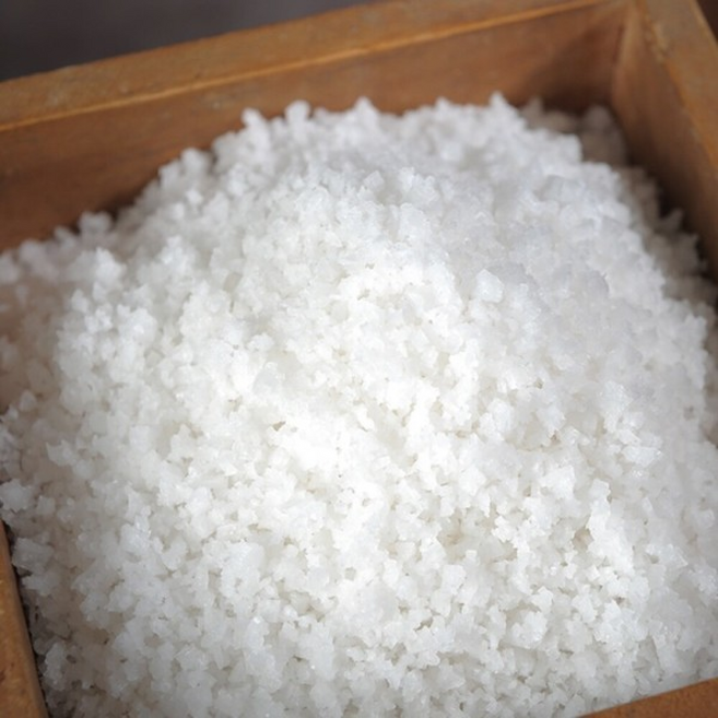 신안 천일염 소금 24년산 간수뺀 간수빠진 신한 신의도 육형제 굵은, 1개, 20kg