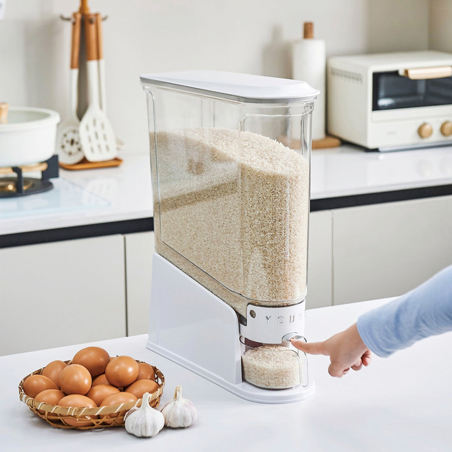 [YOUNG] 주방 필수템 깔끔한 투명 슬림 원터치 쌀통 잡곡 보관통, 1개, 투명-화이트
