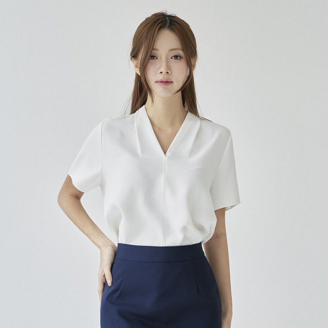 더웨이나인 여성 반팔 브이넥 블라우스 흰색 면접 정장 셔츠 차르르반소매