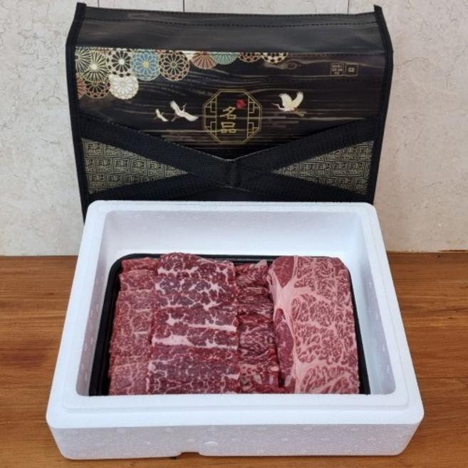 고급선물포장 1등급 투뿔 한우 한판 모듬세트 800g (냉장)-등심(200g)+삼각살/보섭살/앞치마살/설깃머리살(600g), 1개