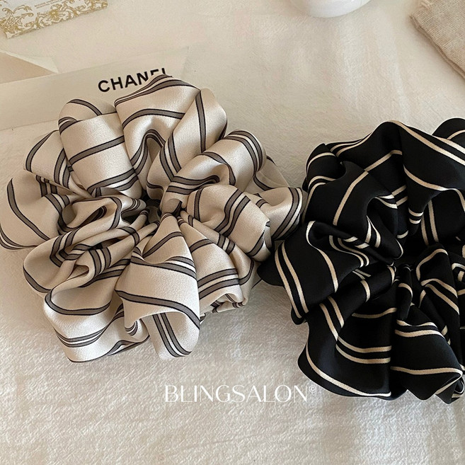 블링살롱 1+1 풍성한 실크 스트라이프 헤어 빅 스크런치 2컬러 세트 여성 대왕 곱창머리끈