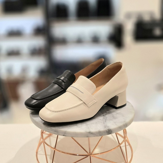 탠디by미셸 여성 몰드쿠션 스퀘어 부드러운가죽 쿠션 4.5cm패니로퍼(X25P011P)