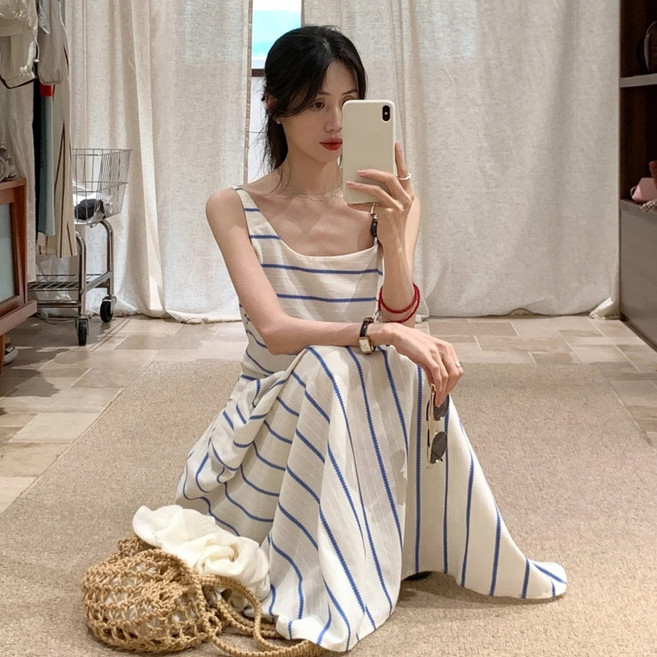 WIHOLL 여성 스트라이프 슬리브리스 원피스 여름 허리라인 롱원피스 바캉스룩