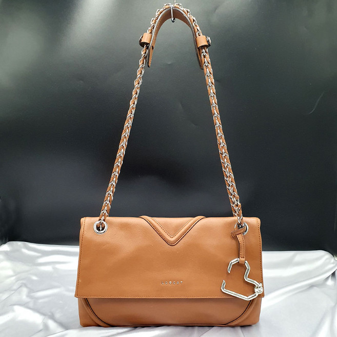 러브캣 가죽 체인 팬던트 숄더백 크로스백 가방 은피아노