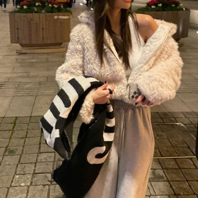 텐미닛스타일 설레임가득 러블리 여리핏 테디퍼 뽀글이 집업 메인느 자켓 (2color)