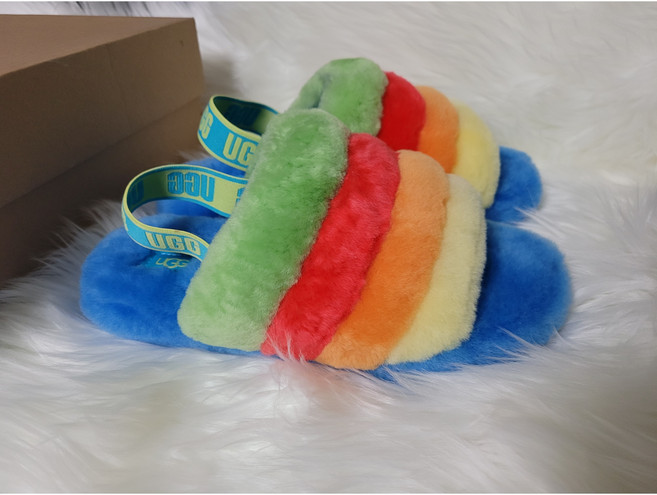 [국내배송] 미국 UGG 어그 플러프 예 슬라이드