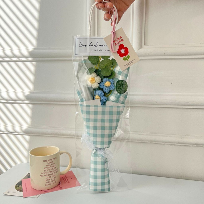 針織花束 成品花束 畢業花束 母親節花束 毛線花 編織花束 永生花, 藍色花束+吊卡+燈+禮袋