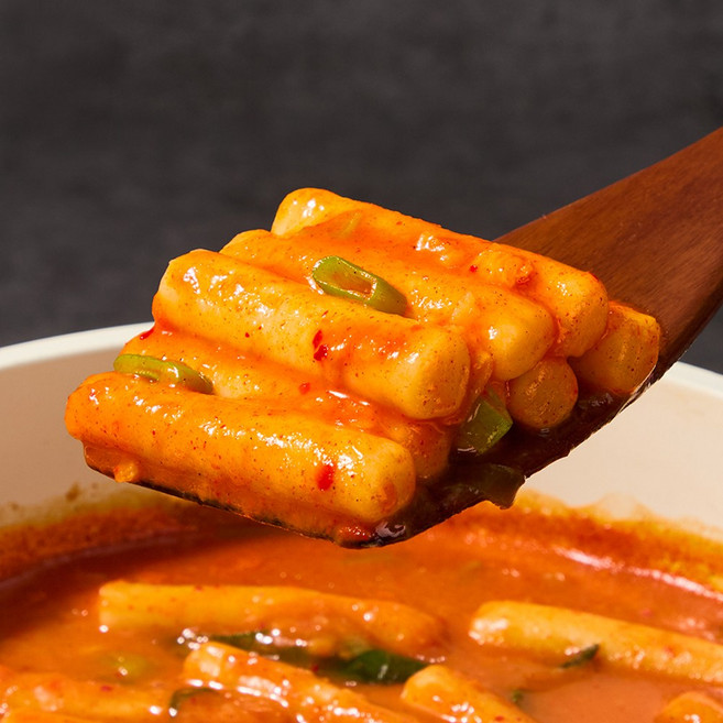국산 무를 사용한 5분 간편조리 밀떡볶이[매운맛/보통맛], 김말이 3개입(단독구매 불가)