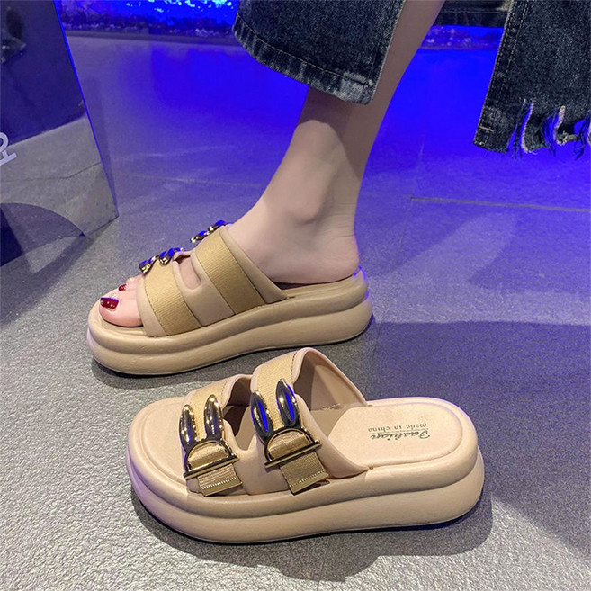 besteffie 여름 두꺼운 바닥 샌들 여성 금속 장식 슬립온 통기성 캐주얼 슬리퍼 패션 편한 신발 K51