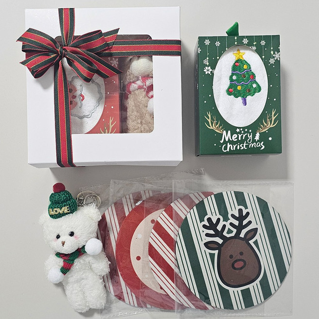 기프트벨라 크리스마스 선물 소품 핸드타올+접시매트+키링+선물가방 8pcs, 1세트, 그린트리