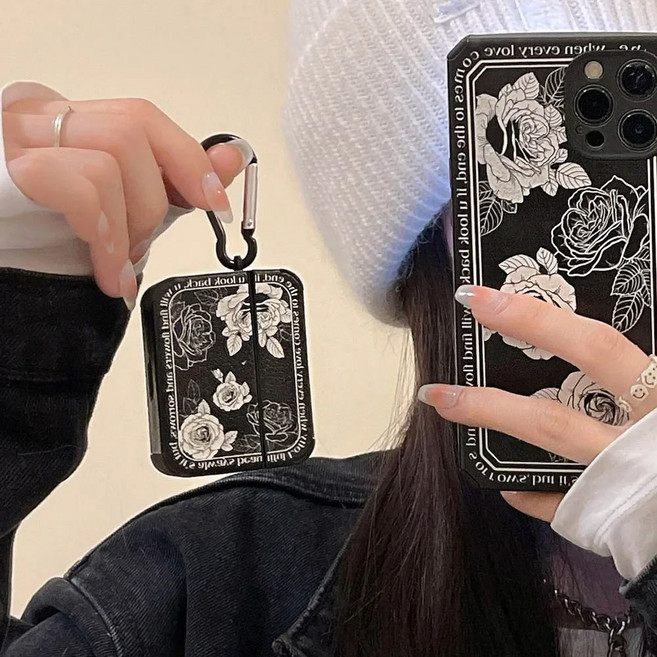 빈티지 엔틱 장미 꽃 나비 에어팟케이스, 블랙장미, 에어팟프로3
