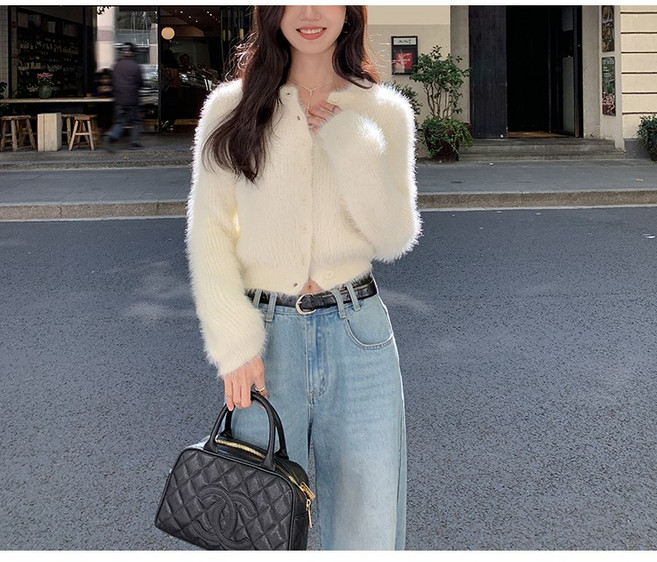 영메이 YM23419 여성 부드러운 크롭 니트 퍼니트 가디건 긴팔티