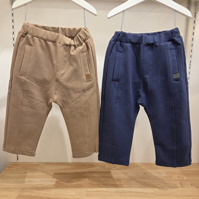 아가방 초특가세일~~ 세상 편안한바지~/ 야들야들한 원단으로~ 편안하고 신축성 최고!/ 어디에든 잘 어울리는 캐쥬얼한 바지~