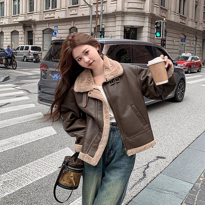 여성 무스탕 자켓 캐주얼 가을 겨울 도톰 퍼 일체형 레더 스웨이드 자켓 루즈핏 데일리 기모 PU 가죽 자켓 CY